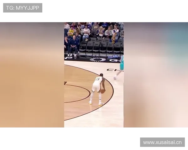 保罗更多挡拆为库里制造空位 提升三分威胁